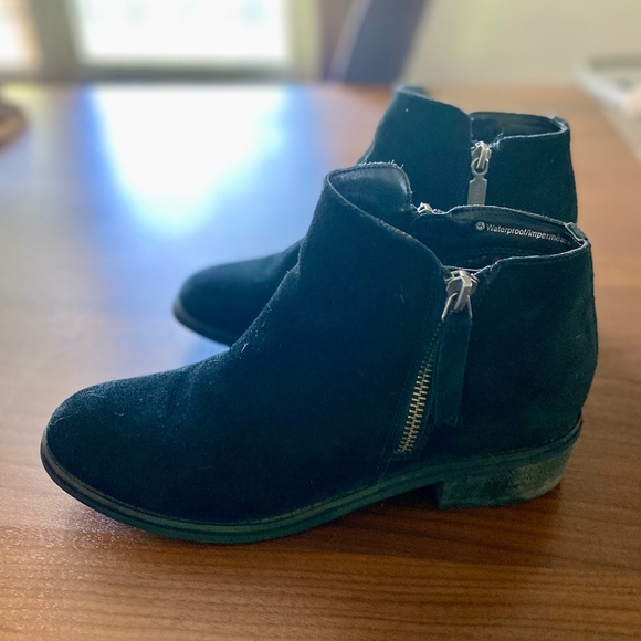 Blondo Waterproof Black Booties - Picture 1 of 3